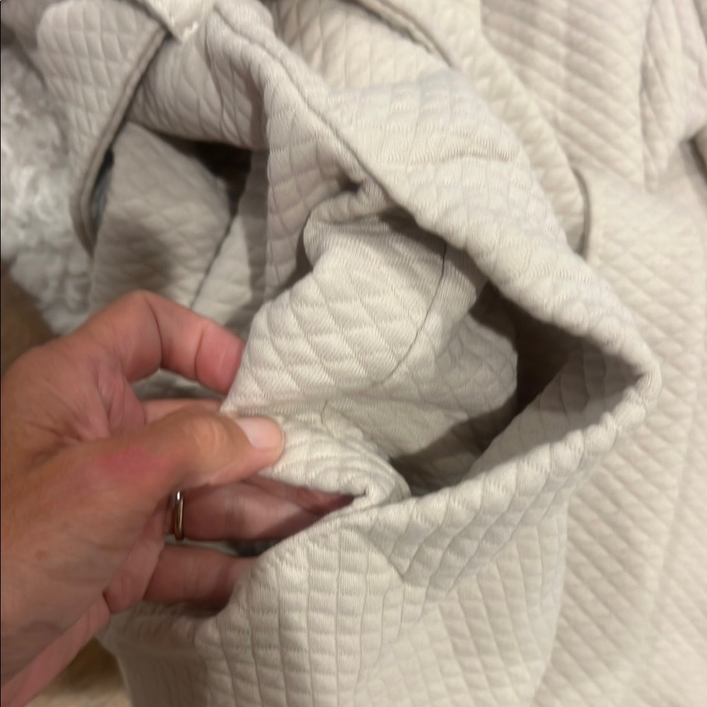 Frette Cream Textured Men's Robe - Picture 5 of 10